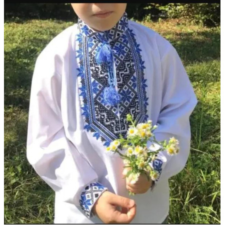 Вишиванка на хлопчика Максим з чорно-синьою вишивкою 