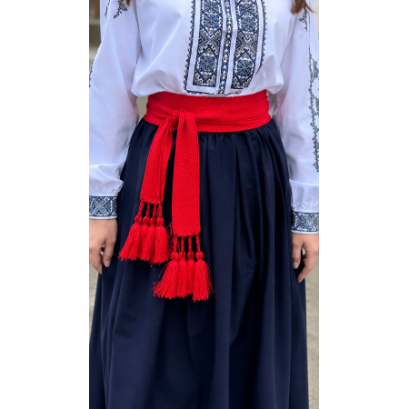 Червоний пояс-крайка з китицями