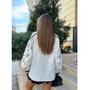 Белая нежная вышиванка с цветочной вышивкой